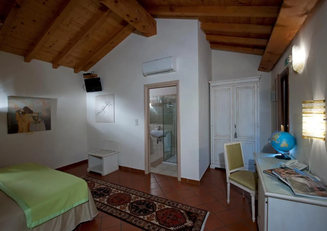 Resort La Mola Sommacampagna 3*,  Italy