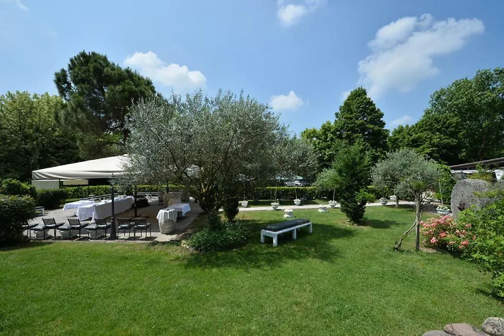 Resort La Mola Sommacampagna