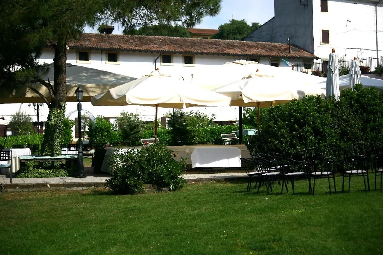 Resort La Mola Sommacampagna